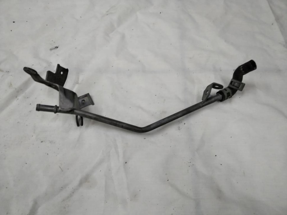 Трубка вентиляции MERCEDES-BENZ E-класс W212/S212/C207/A207 (2009 - 2013) фото 1 — Разборка Мерседес