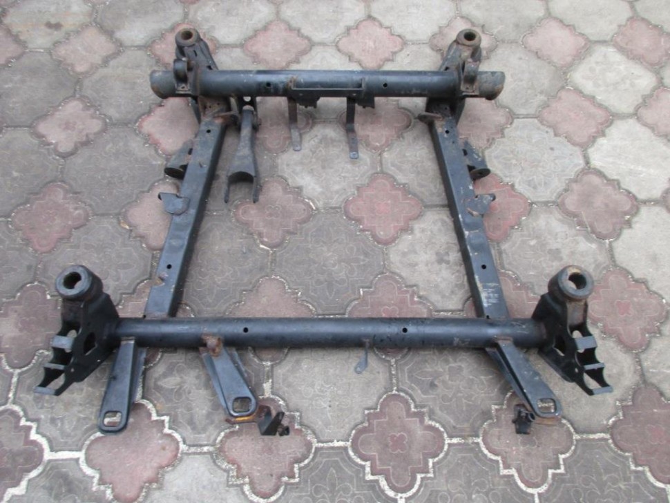 Подрамник передний MERCEDES-BENZ Vito W638 (1996 - 2003) фото 1 — Разборка Мерседес