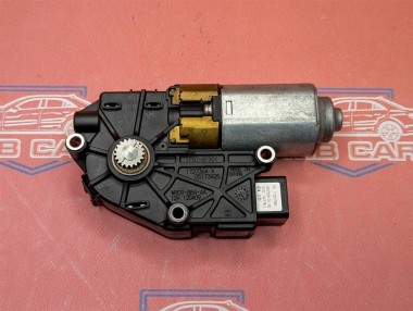 Моторчик шторки панарамной крыши MERCEDES-BENZ GL-класс X166 (2012 - 2016) — Разборка Мерседес