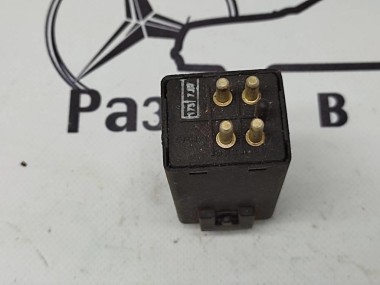 Реле освещения панели приборов MERCEDES-BENZ W124 W124/S124/C124/A124 (1984 - 1993) — Разборка Мерседес
