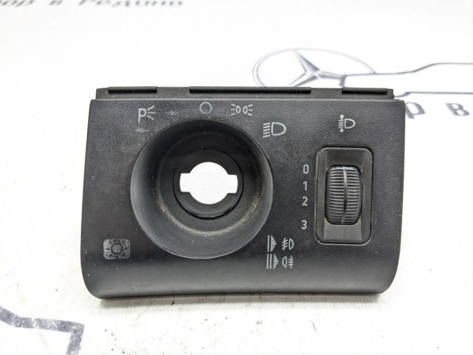 Накладка переключателя света MERCEDES-BENZ C-класс W202/S202 (1993 - 1997) фото 1 — Разборка Мерседес