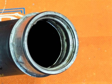 Патрубок интеркулера MERCEDES-BENZ S-класс W220 (1998 - 2005) — Разборка Мерседес