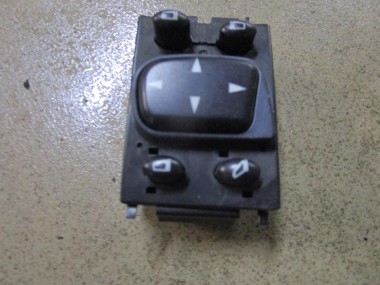 Кнопка регулировки зеркал MERCEDES-BENZ S-класс W220 рестайлинг (2002 - 2005) — Разборка Мерседес