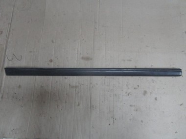 Молдинг двери MERCEDES-BENZ W124 W124/S124/C124/A124 (1984 - 1993) — Разборка Мерседес