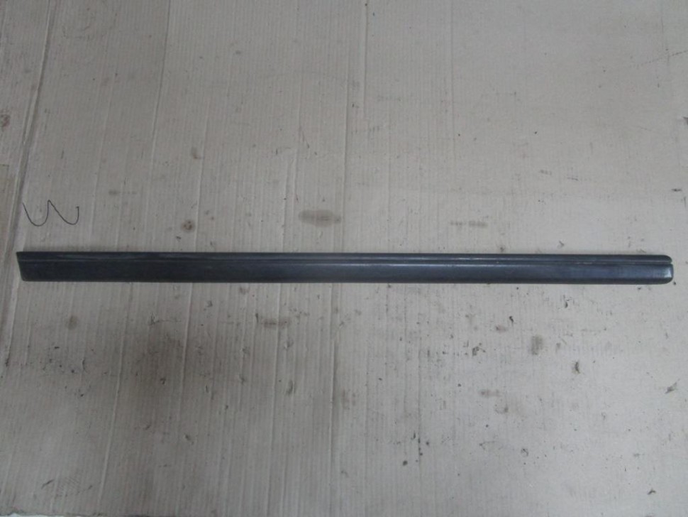 Молдинг двери MERCEDES-BENZ W124 W124/S124/C124/A124 (1984 - 1993) фото 1 — Разборка Мерседес