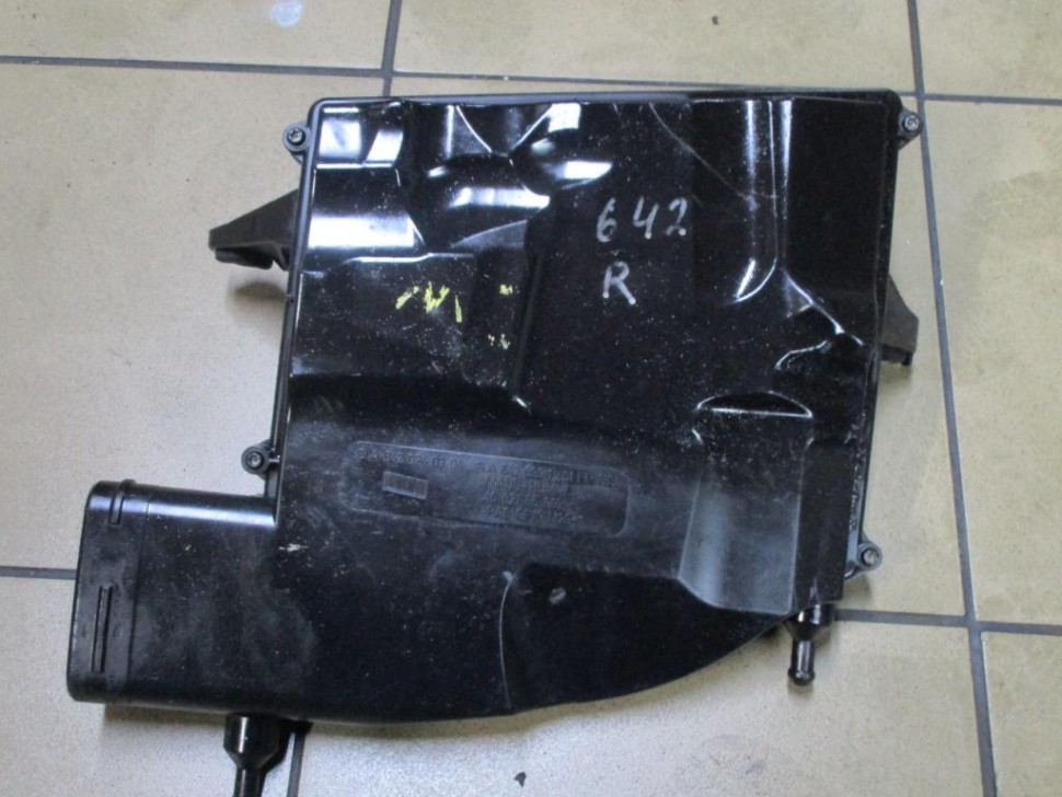 Корпус воздушного фильтра MERCEDES-BENZ E-класс W211/S211 (2002 - 2006) фото 1 — Разборка Мерседес