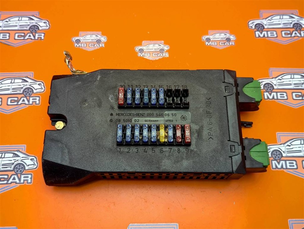 Блок предохранителей MERCEDES-BENZ Vito W638 (1996 - 2003) фото 1 — Разборка Мерседес