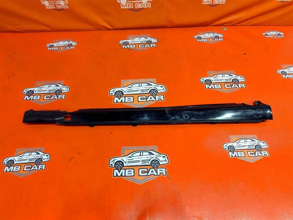 Порог пластиковый правый MERCEDES-BENZ S-класс W220 рестайлинг (2002 - 2005) фото 1 — Разборка Мерседес