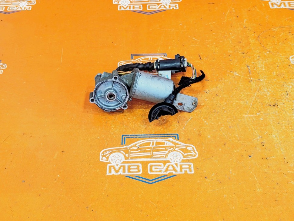 Моторчик раздаточной коробки MERCEDES-BENZ M-класс W163 (1997 - 2001) фото 1 — Разборка Мерседес