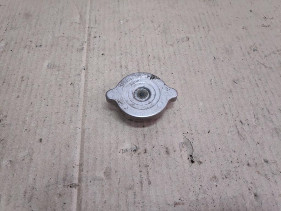 Крышка радиатора MERCEDES-BENZ W124 W124/S124/C124/A124 (1984 - 1993) фото 1 — Разборка Мерседес