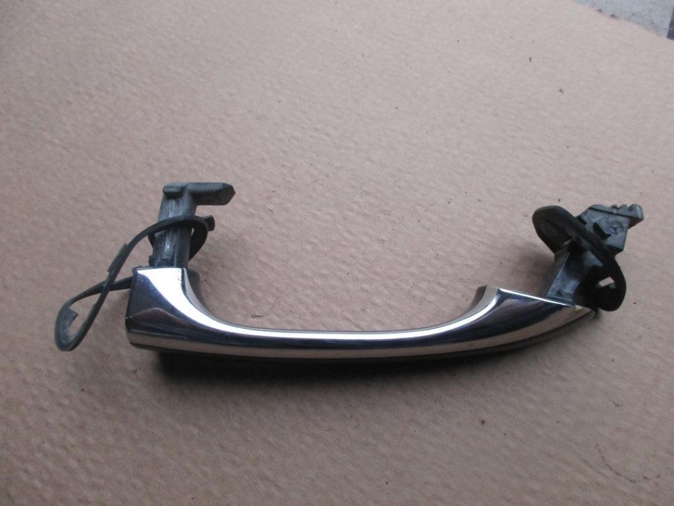 Ручка двери наружняя MERCEDES-BENZ S-класс W220 (1998 - 2005) фото 1 — Разборка Мерседес