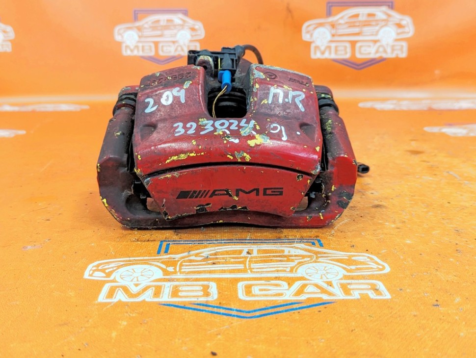 Суппорт передний правый MERCEDES-BENZ C-класс W204/S204/С204 рестайлинг (2011 - 2015) фото 1 — Разборка Мерседес