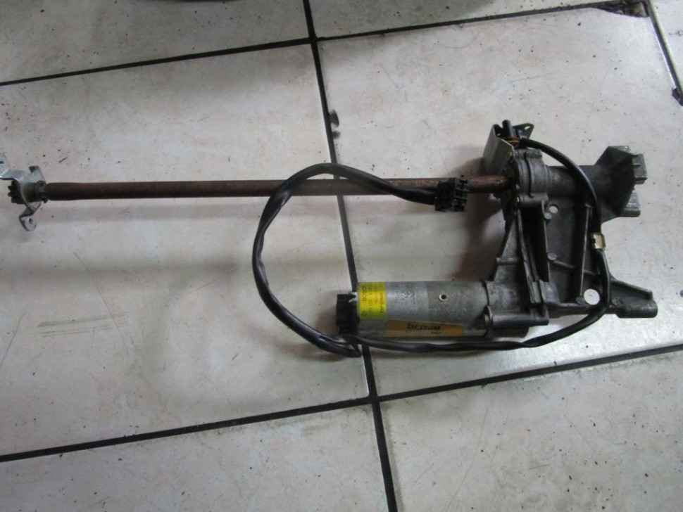 Моторчик регулировки сидений MERCEDES-BENZ S-класс W140 (1991 - 1998) фото 1 — Разборка Мерседес