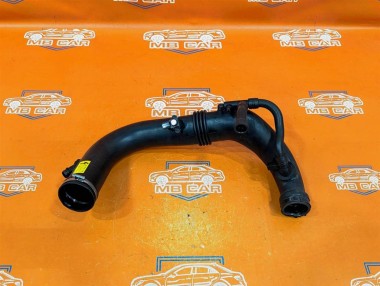 Патрубок воздушный MERCEDES-BENZ C-класс W204/S204 (2006 - 2011) — Разборка Мерседес