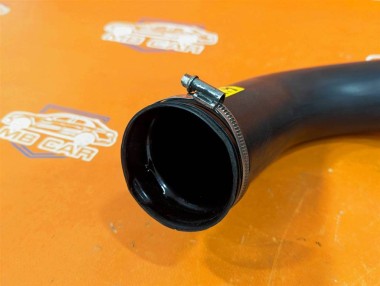 Патрубок воздушный MERCEDES-BENZ C-класс W204/S204 (2006 - 2011) — Разборка Мерседес