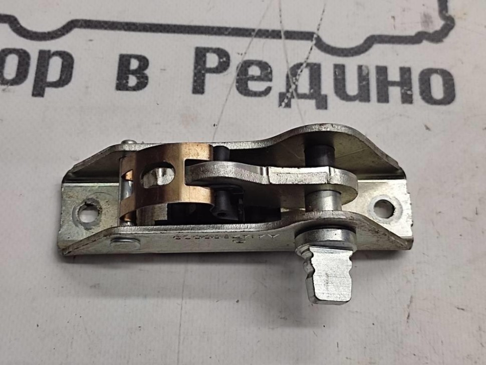 Ограничитель двери MERCEDES-BENZ VANEO W414 (2001 - 2005) фото 1 — Разборка Мерседес