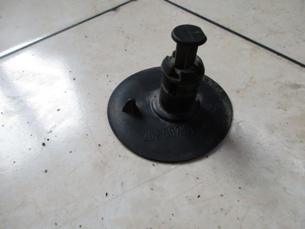 Заглушка MERCEDES-BENZ E-класс W210/S210 (1995 - 1999) фото 1 — Разборка Мерседес