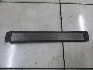 Накладка порога внутренняя MERCEDES-BENZ E-класс W211/S211 (2002 - 2006) — Разборка Мерседес