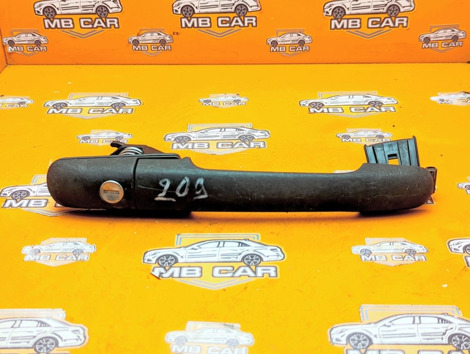 Ручка двери наружняя MERCEDES-BENZ Vito W638 (1996 - 2003) фото 1 — Разборка Мерседес