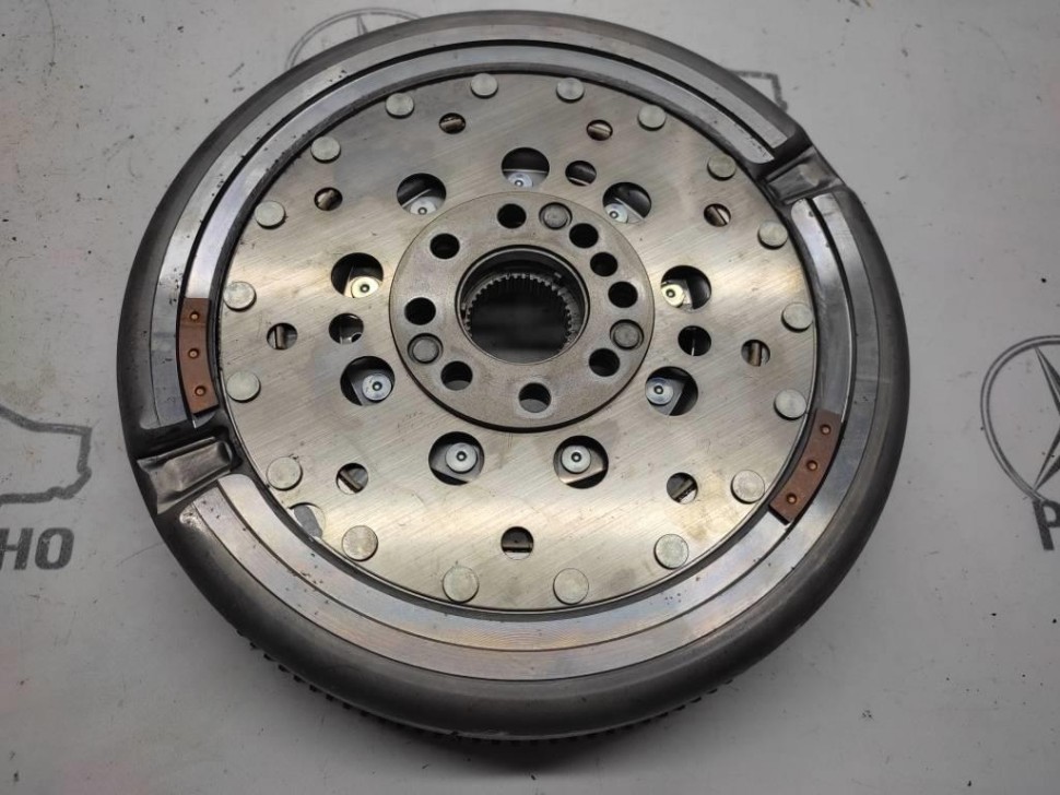 Маховик АКПП MERCEDES-BENZ CLA-класс C117/X117 (2013 - 2016) фото 1 &mdash; Разборка Мерседес