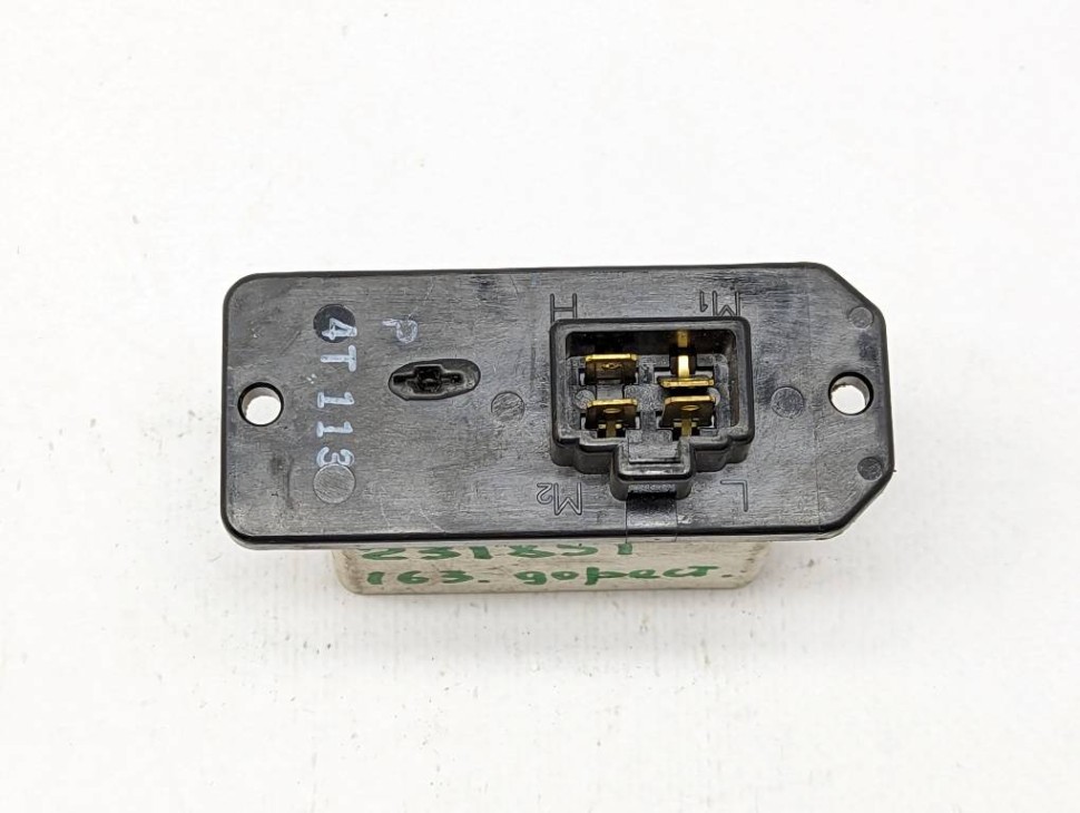 Реле моторчика печки MERCEDES-BENZ M-класс W163 (1997 - 2001) фото 1 — Разборка Мерседес