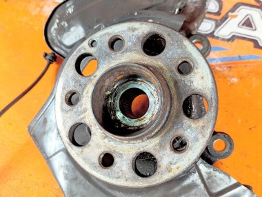 Кулак поворотный передний левый MERCEDES-BENZ E-класс W211/S211 (2002 - 2006) &mdash; Разборка Мерседес