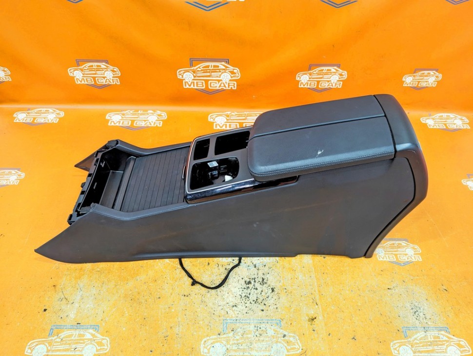 Подлокотник MERCEDES-BENZ GLE-класс W166 (2015 - 2018) фото 1 — Разборка Мерседес