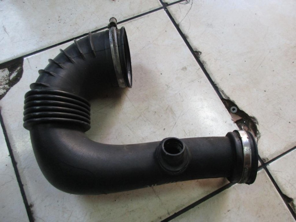 Патрубок турбины MERCEDES-BENZ E-класс W211/S211 (2002 - 2006) фото 1 — Разборка Мерседес