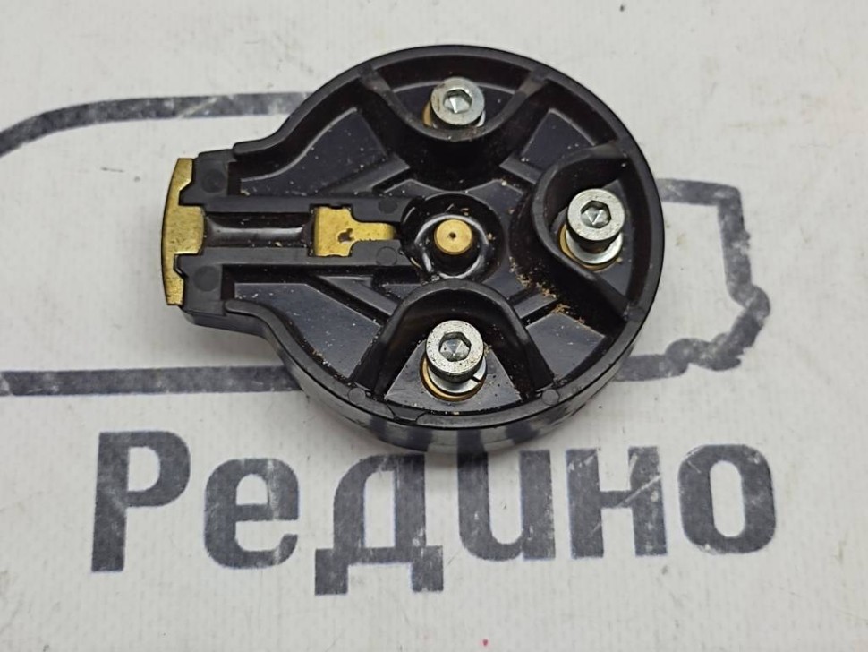 Распределитель зажигания(бегунок) MERCEDES-BENZ W124 W124/S124/C124/A124 (1984 - 1993) фото 1 — Разборка Мерседес