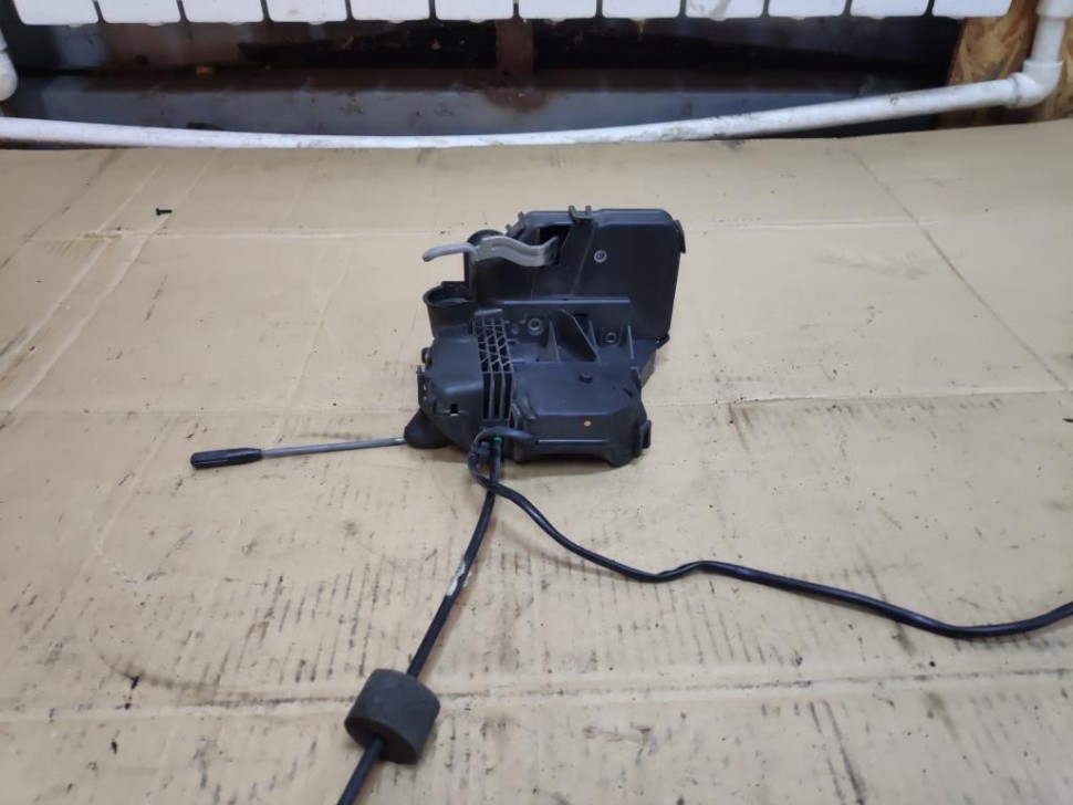 Замок двери передней левой MERCEDES-BENZ CLK-класс C209/W209 (2002 - 2005) фото 1 — Разборка Мерседес