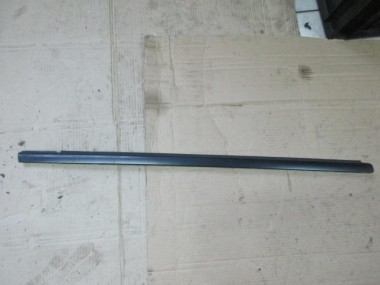 Молдинг стекла двери MERCEDES-BENZ C-класс W203/S203/CL203 рестайлинг (2004 - 2008) — Разборка Мерседес