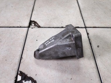 Лапа правая MERCEDES-BENZ C-класс W204/S204/С204 рестайлинг (2011 - 2015) — Разборка Мерседес