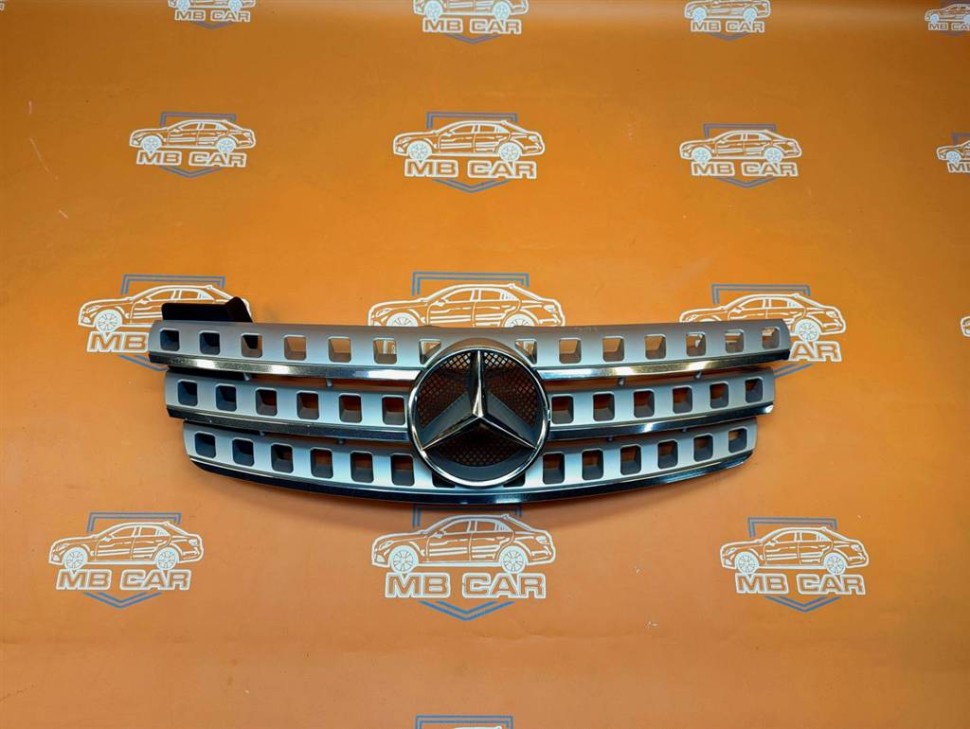Решетка радиатора MERCEDES-BENZ M-класс W164 (2005 - 2008) фото 1 — Разборка Мерседес