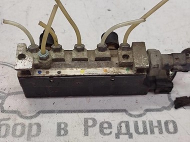 Блок клапанов пневмоподвески MERCEDES-BENZ S-класс W220 (1998 - 2005) — Разборка Мерседес