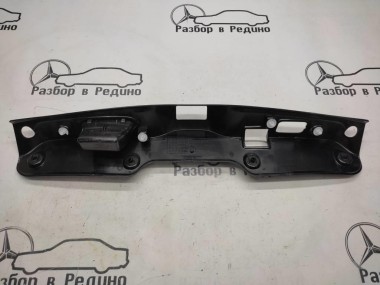 Накладка крышки багажника MERCEDES-BENZ C-класс W205/S205/C205/A205 (2014 - 2018) — Разборка Мерседес
