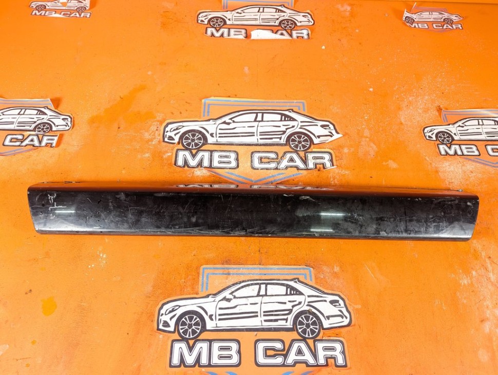 Накладка крышки багажника MERCEDES-BENZ M-класс W163 рестайлинг (2001 - 2005) фото 1 &mdash; Разборка Мерседес