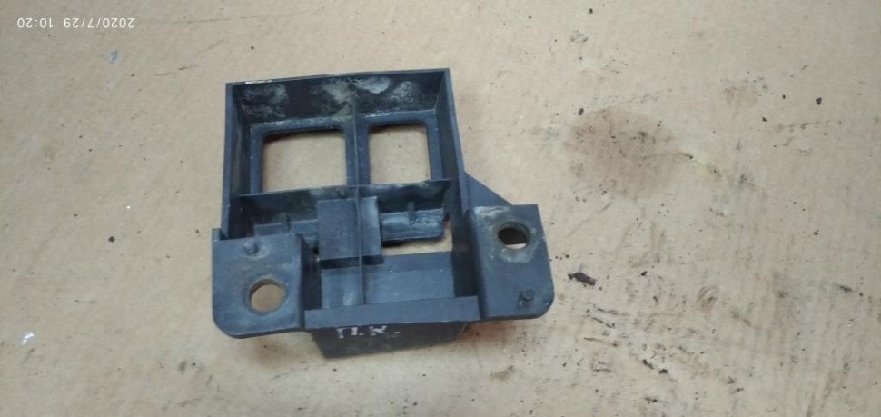 Кронштейн крепления бампера MERCEDES-BENZ Sprinter W906 (2006 - 2019) фото 1 &mdash; Разборка Мерседес