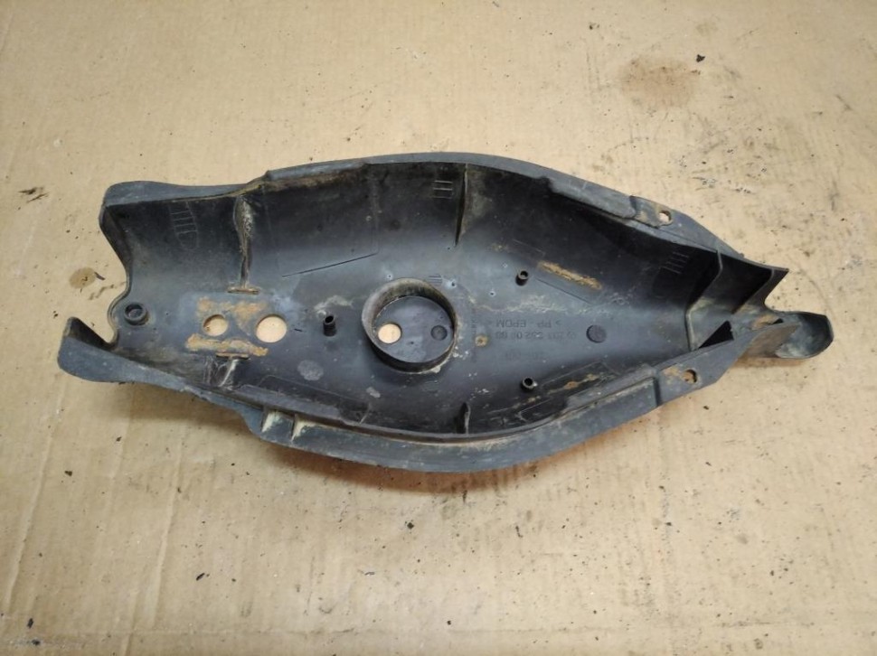 Кожух заднего рычага (лодки) MERCEDES-BENZ C-класс W203/S203/CL203 (2000 - 2004) фото 1 &mdash; Разборка Мерседес