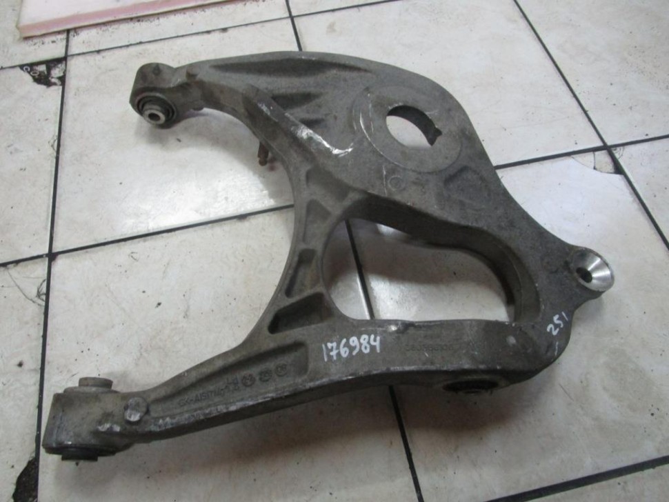 Рычаг задний MERCEDES-BENZ R-класс W251 (2005 - 2007) фото 1 — Разборка Мерседес