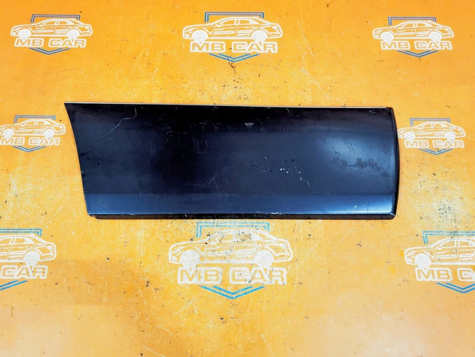 Молдинг двери MERCEDES-BENZ E-класс W124/S124/C124/A124 (1984 - 1997) фото 1 — Разборка Мерседес