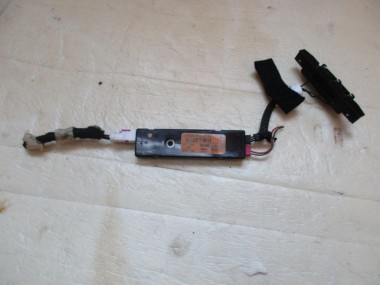 Усилитель антенны MERCEDES-BENZ C-класс W204/S204 (2006 - 2011) — Разборка Мерседес