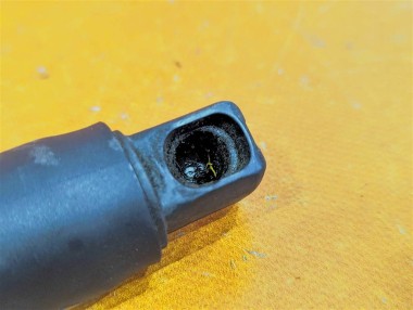 Амортизатор крышки багажника MERCEDES-BENZ GLE-класс Coupe C292 (2015 - 2019) — Разборка Мерседес