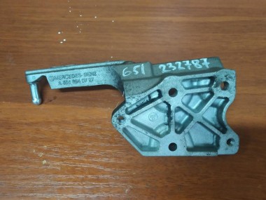 Кронштейн корпуса воздушного фильтра MERCEDES-BENZ GLC-класс X253 (2015 - 2019) — Разборка Мерседес