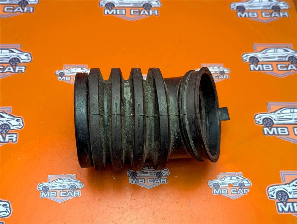 Патрубок воздушный MERCEDES-BENZ E-класс W210/S210 (1995 - 1999) фото 1 — Разборка Мерседес