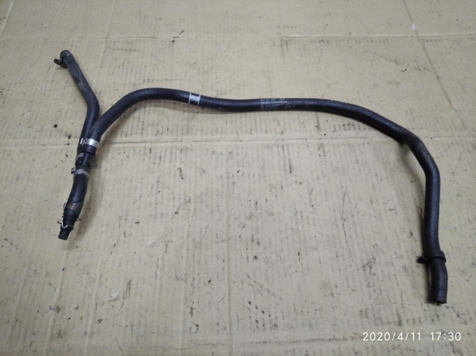 Трубка вентиляции расширительного бака MERCEDES-BENZ E-класс W211/S211 (2002 - 2006) фото 1 — Разборка Мерседес