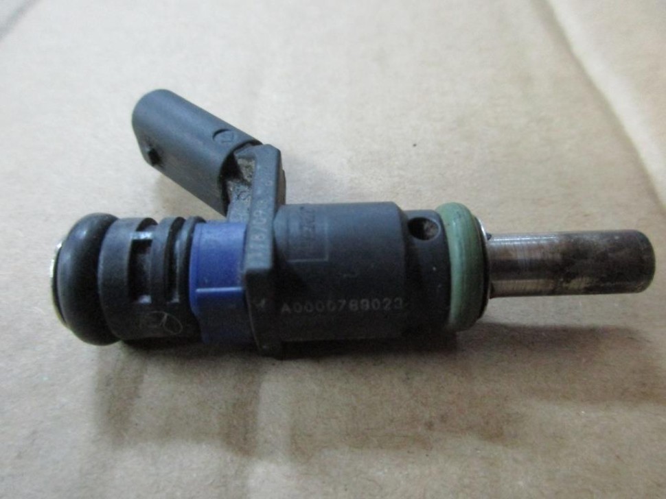 Форсунка БЕНЗИН MERCEDES-BENZ A-класс W169 (2004 - 2008) фото 1 — Разборка Мерседес