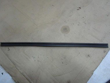 Уплотнитель стекла двери MERCEDES-BENZ B-класс W245 (2005 - 2009) — Разборка Мерседес