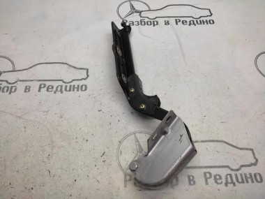 Петля складной крыши MERCEDES-BENZ CLK-класс C208/A208 рестайлинг (1999 - 2003) — Разборка Мерседес