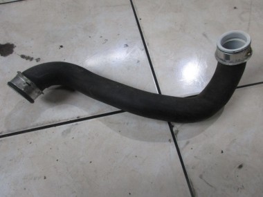 Патрубок радиатора MERCEDES-BENZ CLS-класс C219 рестайлинг (2008 - 2010) — Разборка Мерседес