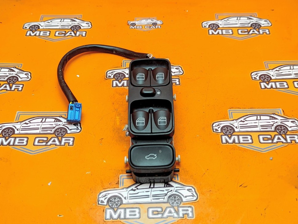 Блок кнопок стеклоподъемников MERCEDES-BENZ C-класс W203/S203/CL203 (2000 - 2004) фото 1 &mdash; Разборка Мерседес